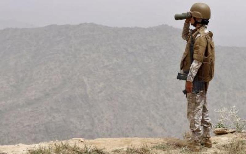 مقتل ثلاثة ضباط سعوديين بقذيفة مورتر أطلقت من اليمن