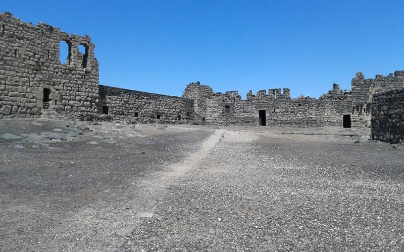 قلعة الازرق مهددة بالاختفاء عن خارطة السياحة الاردنية