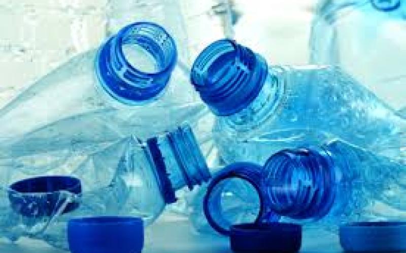 أضرار ومخاطر المواد البلاستيكية