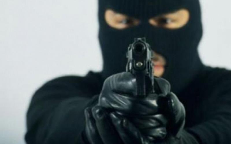 ملثمون يطلقون النار على "جروب سياحي" على طريق العقبة