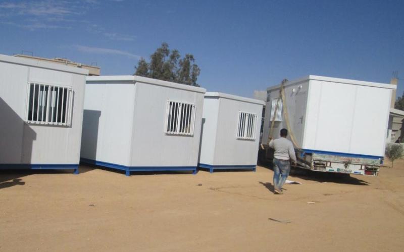 توزيع 70 كرفانا على اللاجئين في الزعتري