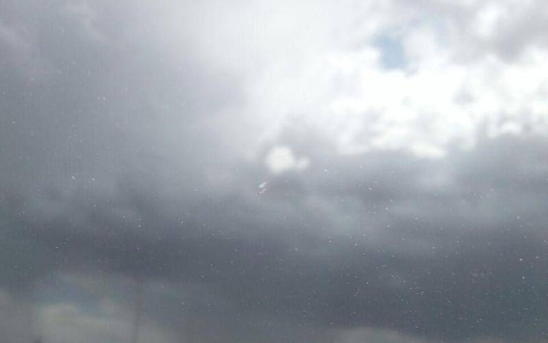 أجواء معتدلة وأمطار متفرقة الخميس