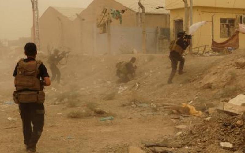 العراق: الجيش ينشر دبابات في محيط الرمادي
