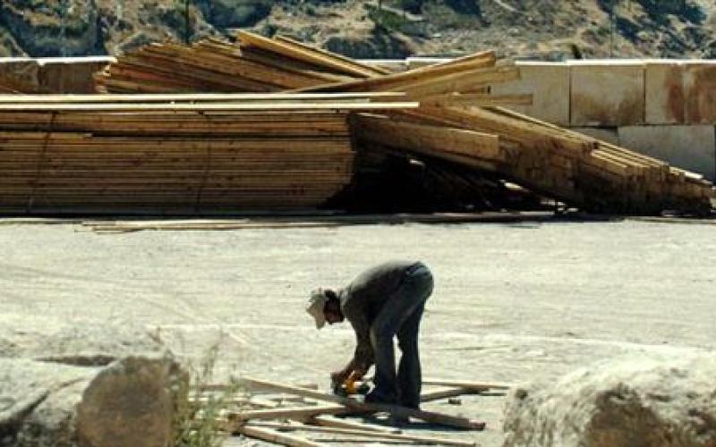 مركز القدس ينظم ورشة حول قانون العمل