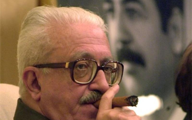 بلدية الفحيص تبدي استعدادا لاستقبال جثمان "غزيز" لدفنه في مقبرتها