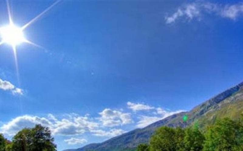 طقس صيفي معتدل اليوم وغدا