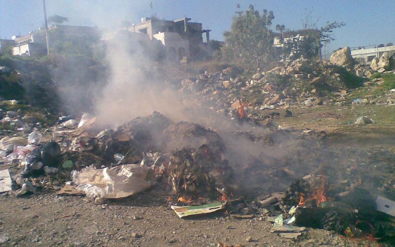 الأمانة: عقوبة مشددة على حرق حاويات النفايات