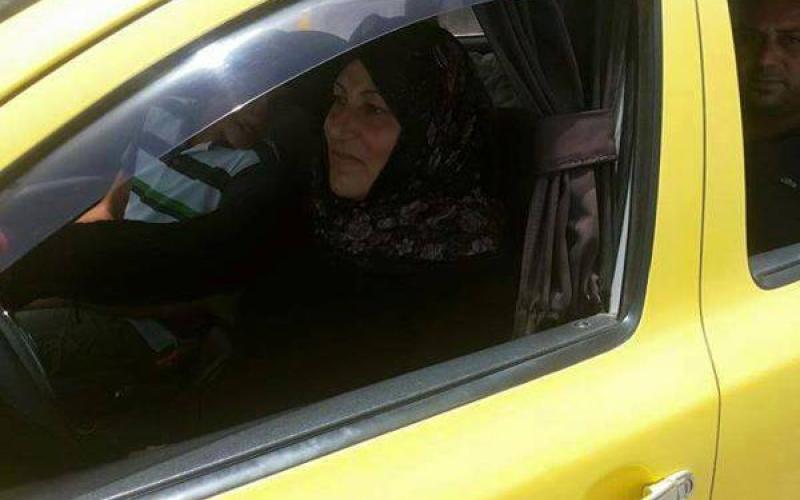864 امرأة يحملن على رخصة قيادة عمومي
