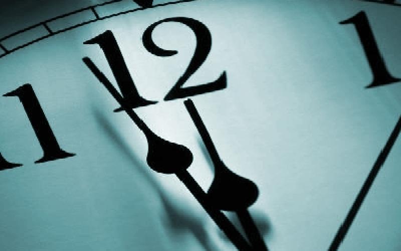 بدء العمل بالتوقيت الشتوي بعد منتصف الليلة المقبلة