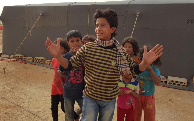 أطفال من مخيم عشوائي في مخيم الزعتري/تصوير محمد الشريف