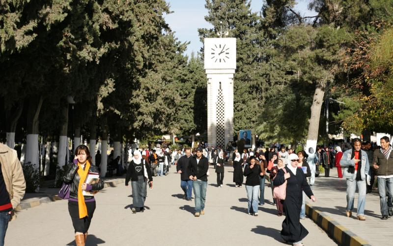 دعوات لدعم الطلبة السوريين في الجامعات الأردنية