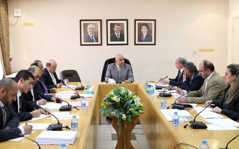 "الطاقة النيابيّة" تطالب بسحب قانون "المصادر الطبيعية"