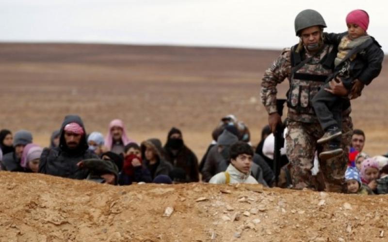 دخول 81 لاجئاً سوريّاً للأردن