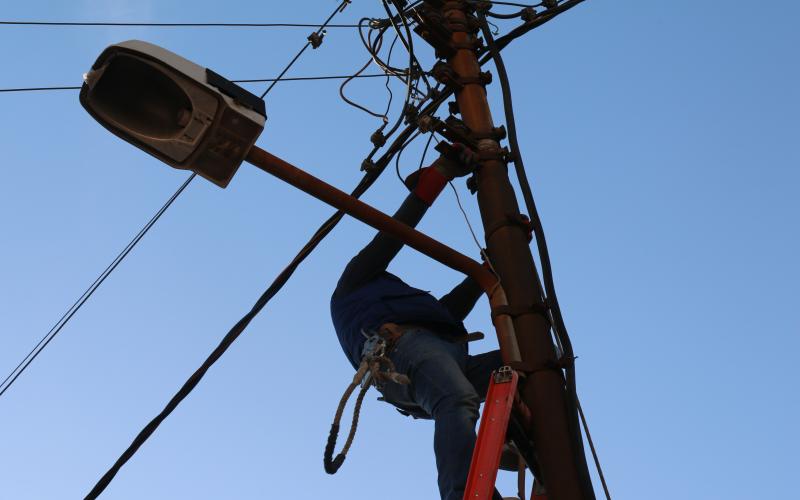 توزيع الكهرباء: إعلان حالة الطوارئ ووقف الإجازات