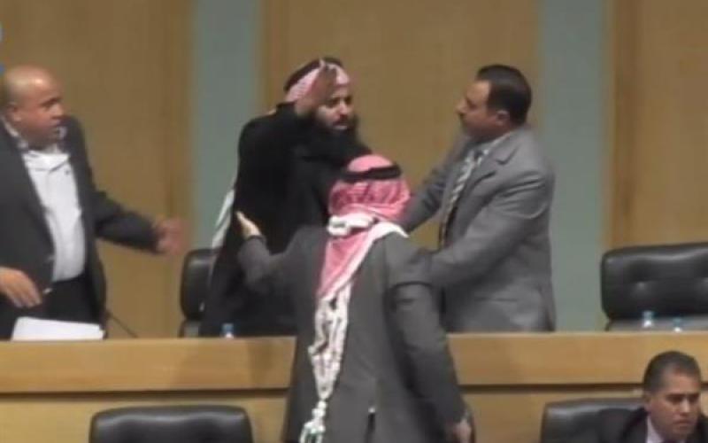 راصد: جدل نيابي حول حل "إدارية النواب"