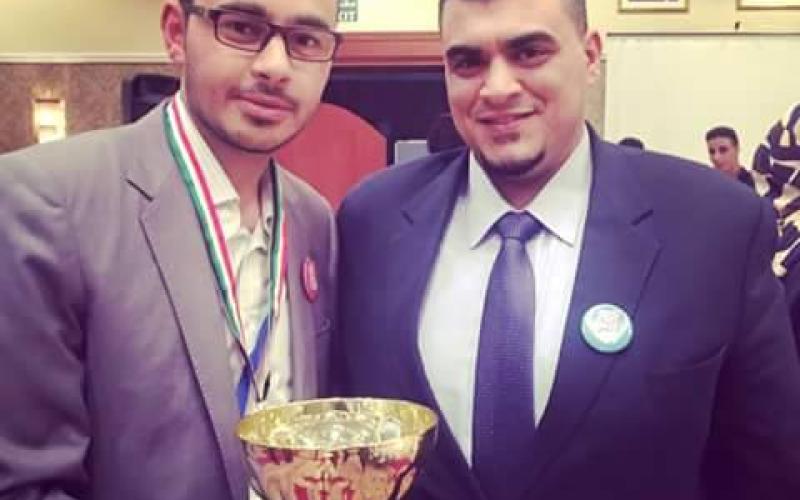 شاب في الزرقاء يحصل على لقب افضل متناظر في صوت الشباب العربي