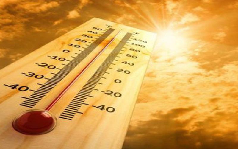 طقس جاف وحار نسبيا