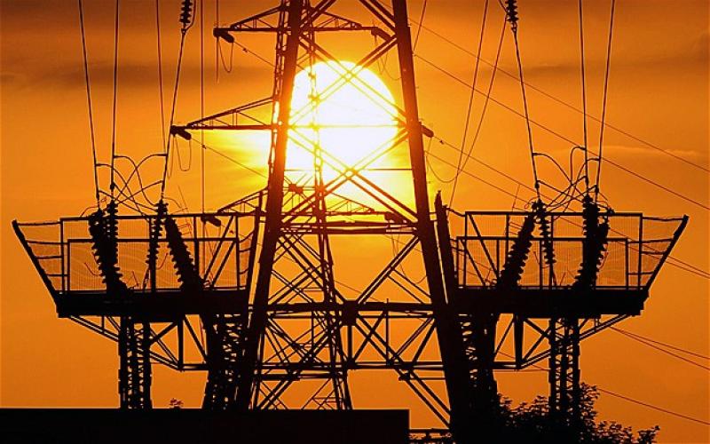 "الكهرباء الوطنية" تتوقع ارتفاع الاحمال الكهربائية غلى 2800 ميغا واط
