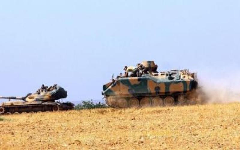 دبابات تركية إضافية تدخل الأراضي السورية