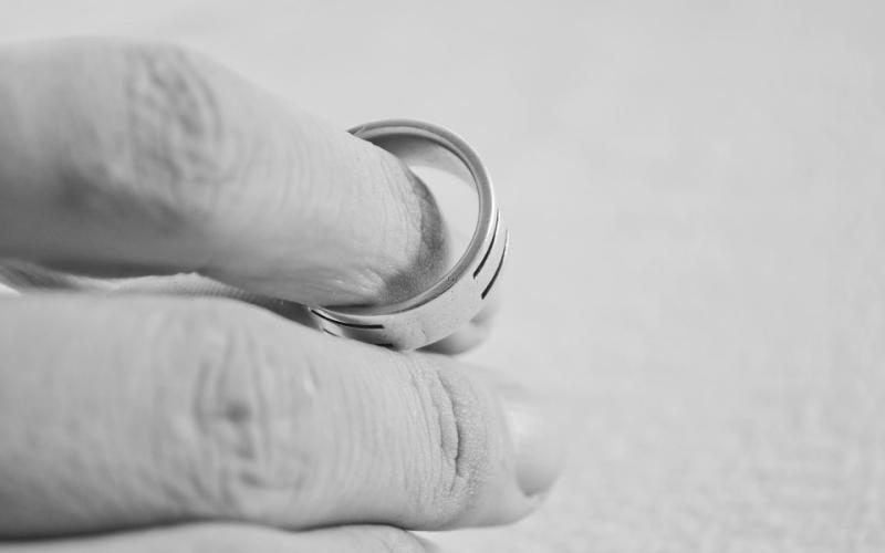 حالات الطلاق.. تزايد مضطرد لشرخ أسري ومحاولة لتوعية المقبلين على الزواج