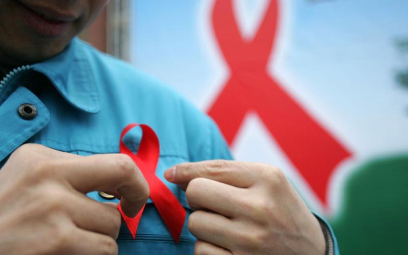 وصمة عار وتمييز تلاحق المتعايشين مع الإيدز