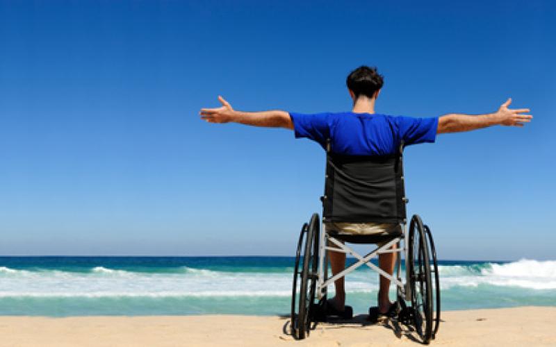 “تحايل قانوني” يمنع ذوي الإعاقة من حقهم في العمل