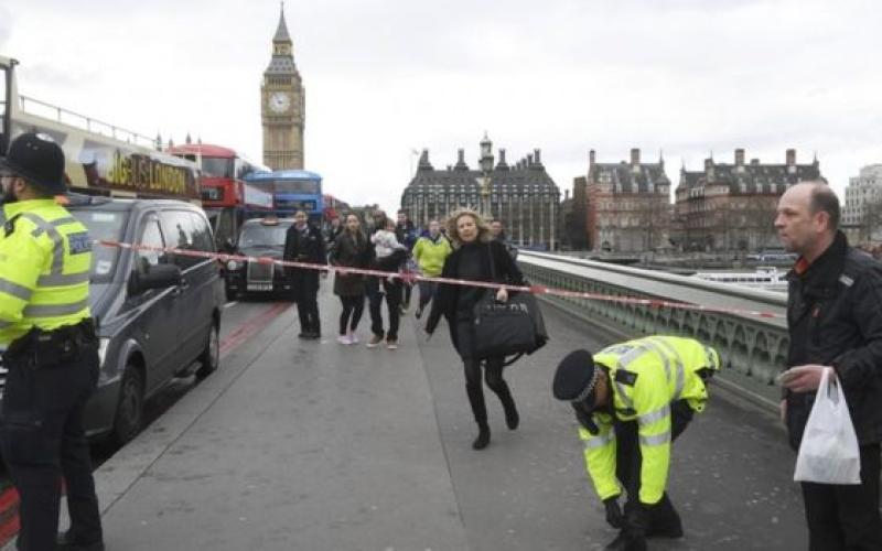 إغلاق البرلمان البريطاني بعد طعن شرطي في محيطه
