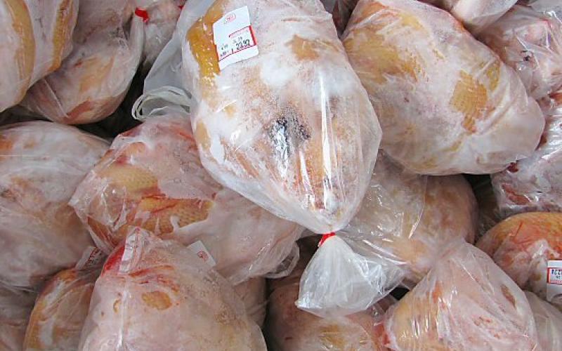 معان: التحفظ على 66 طنا من الدجاج المجمد