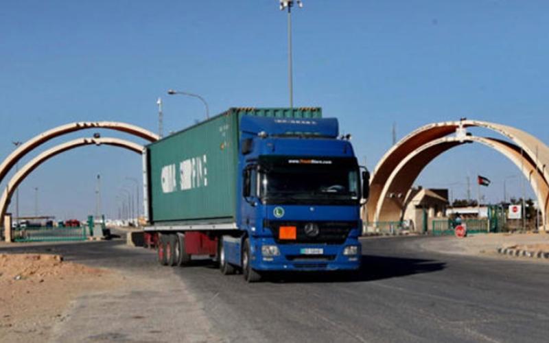 بحث إجراءات تسهيل نقل الخضار إلى العراق
