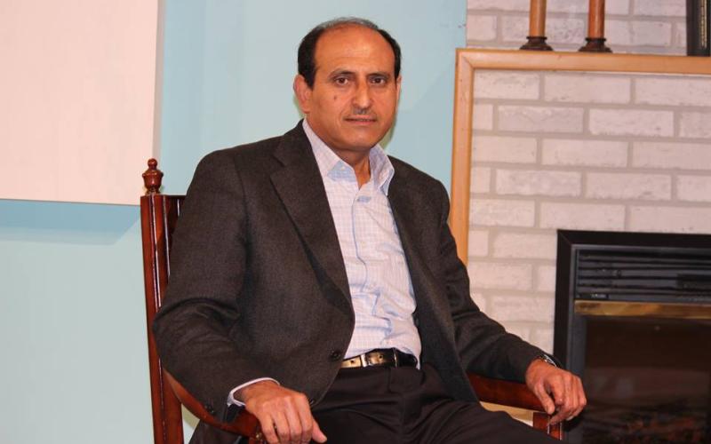 الزبن يوضح سر رائحة البنزين الكريهة