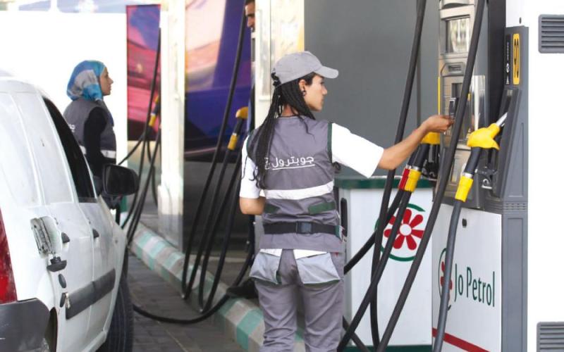 تحليل: المواطن الأردني يدفع  40 قرشا زيادة على كل لتر (بنزين 90)