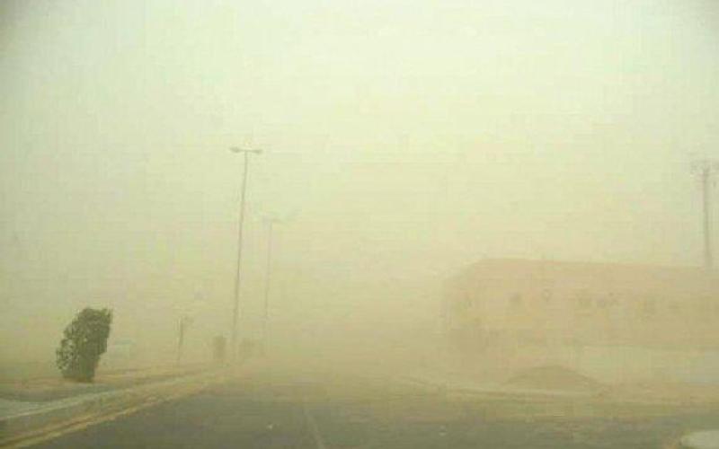 إغلاق طريق رويشد بسبب الغبار