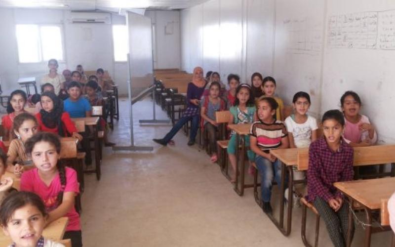 اليونيسف توضح أسباب فصل مساعدي المدرسين في الزعتري
