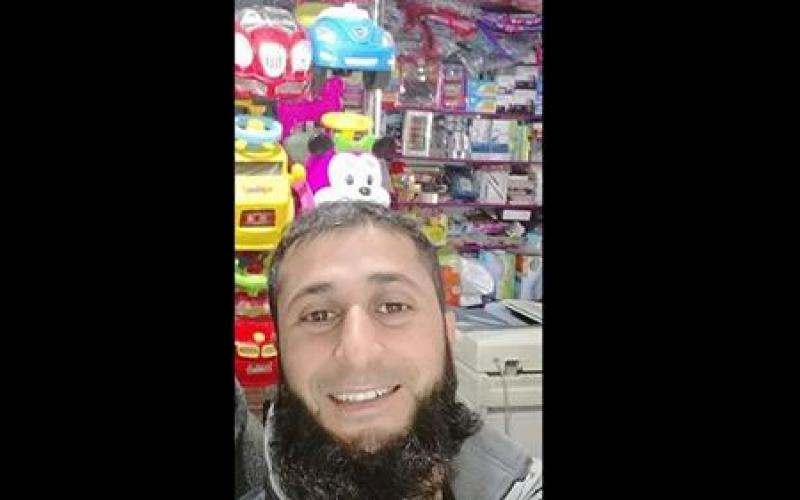"أسيد" رحل قبل أن يرى طفلته .. شاهد جنازته المهيبة - فيديو