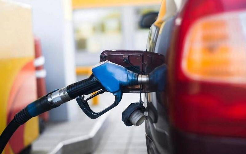الحكومة: تواصل ارتفاع أسعار برنت والمشتقات النفطية خلال الشهر الجاري