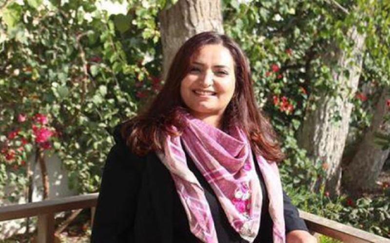 فنجان قهوة مع مديرة راديو البلد عطاف الرضوان