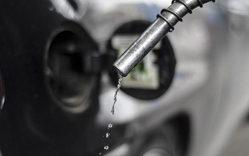 الحكومة تعلن ارتفاع اسعار المشتقات النفطية
