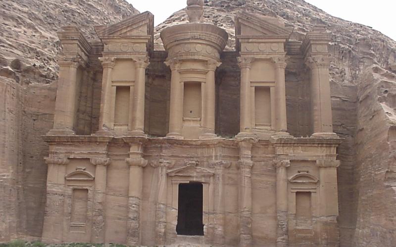 فنادق الاردن تمتلئ بالسياح ليلة رأس السنة