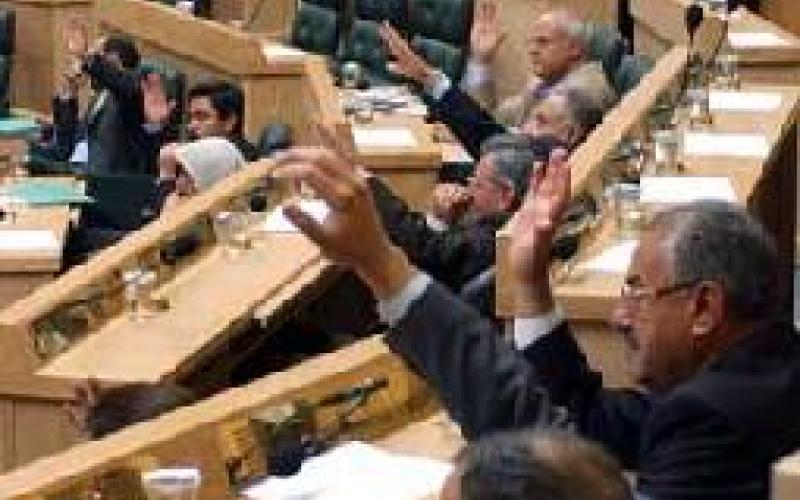 النائب الضلاعين يتهم هيئة مكافحة الفساد بالفساد