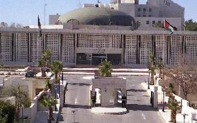 النائب الحاج يعترض على تحديد رسوم المدارس الخاصة