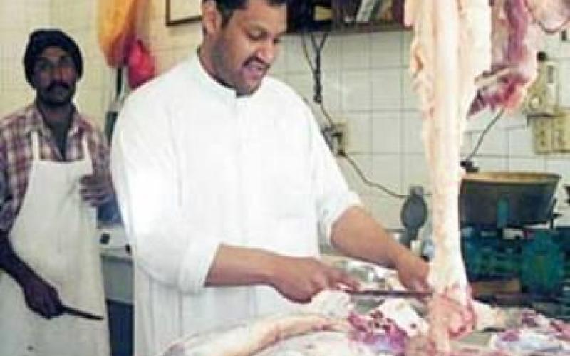 أبو هزيم: لا تنفيعات في عطاءات اللحوم