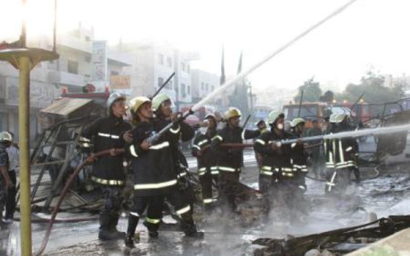 إخماد حريق في مصنع بماركا