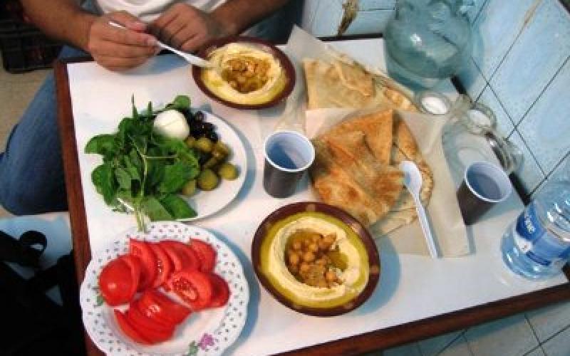 تسمم 10 معلمين في المفرق بسبب وجبة افطار