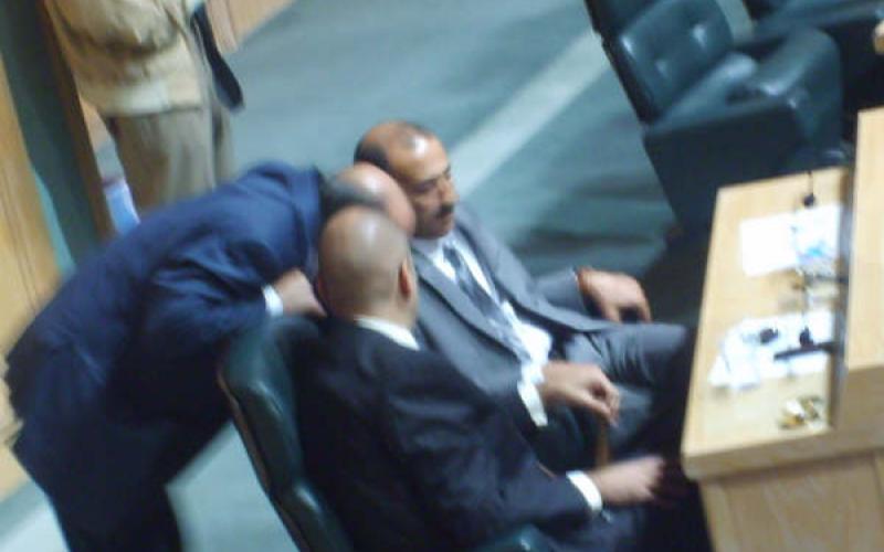 تكليف قانونية النواب بمتابعة "البورصات" والزعبي يتهم نواباً بالترويج لها