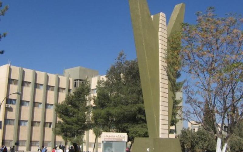 إرباك بنظام التسجيل في اليرموك