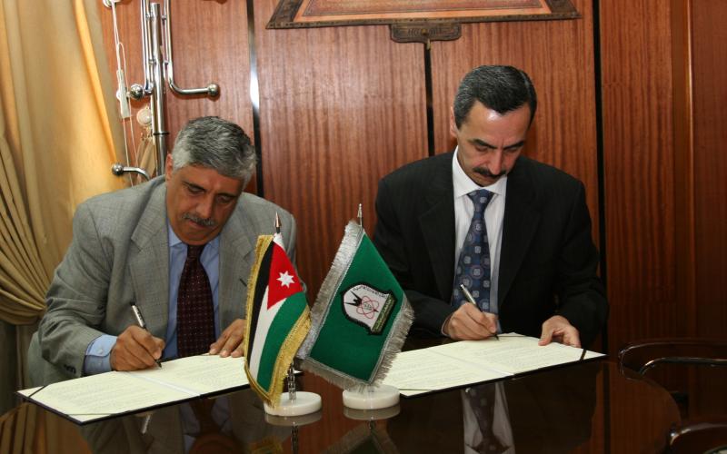 اتفاقية تعاون اعلامي بين اليرموك وراديو البلد