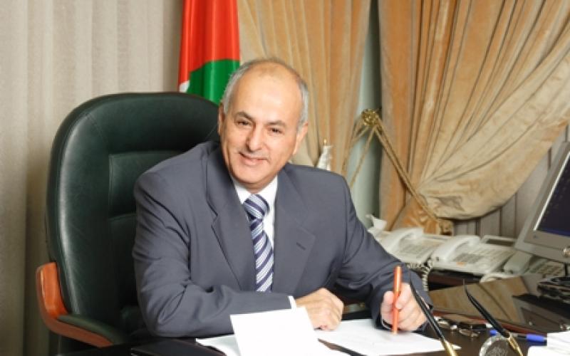 النائب المناصير يطالب باستقالة وزير الزراعة