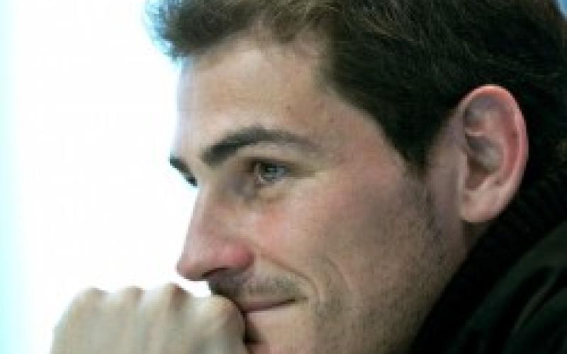 كاسياس يرفض الملايين لعيون الريال