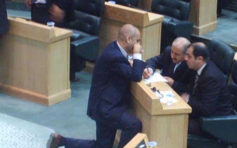 انتقادات للأوقاف والملاح يستغرب الاستهتار بأصحاب الجوازات المؤقتة