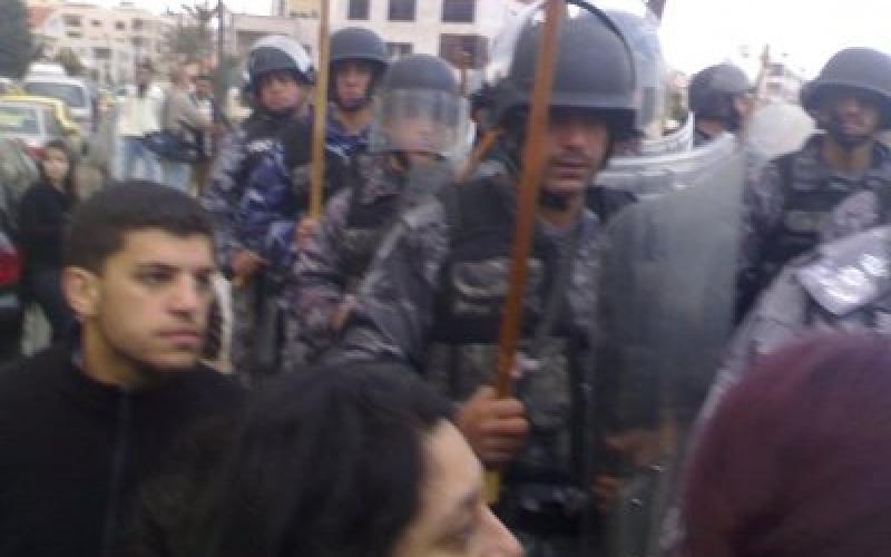 قنابل مسيلة للدموع وحجارة في مسيرة الكالوتي